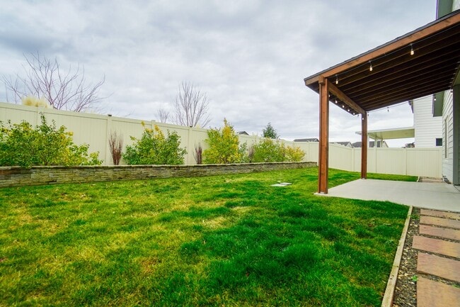 Building Photo - 1187 W Davenport St