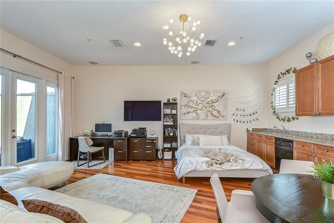 Building Photo - 4907 Bayshore Blvd