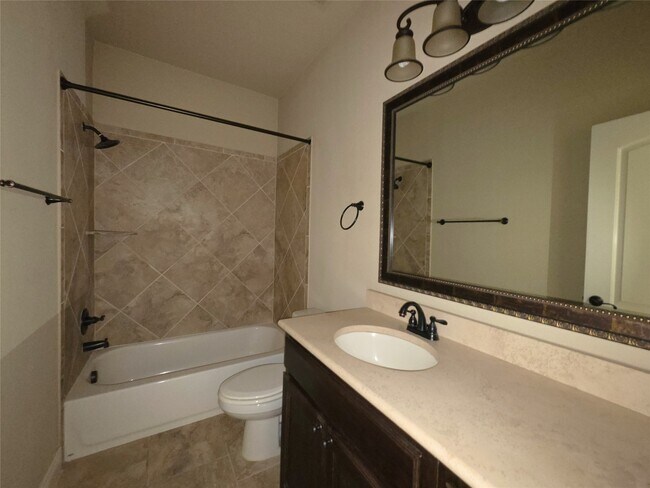 Building Photo - 14 Jonquil Pl