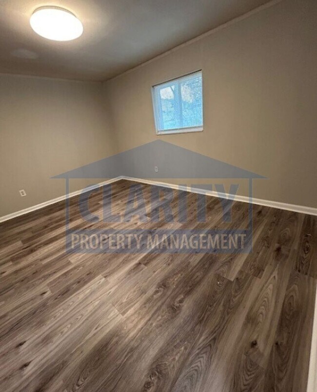 Building Photo - 1705 Clemmer St NE