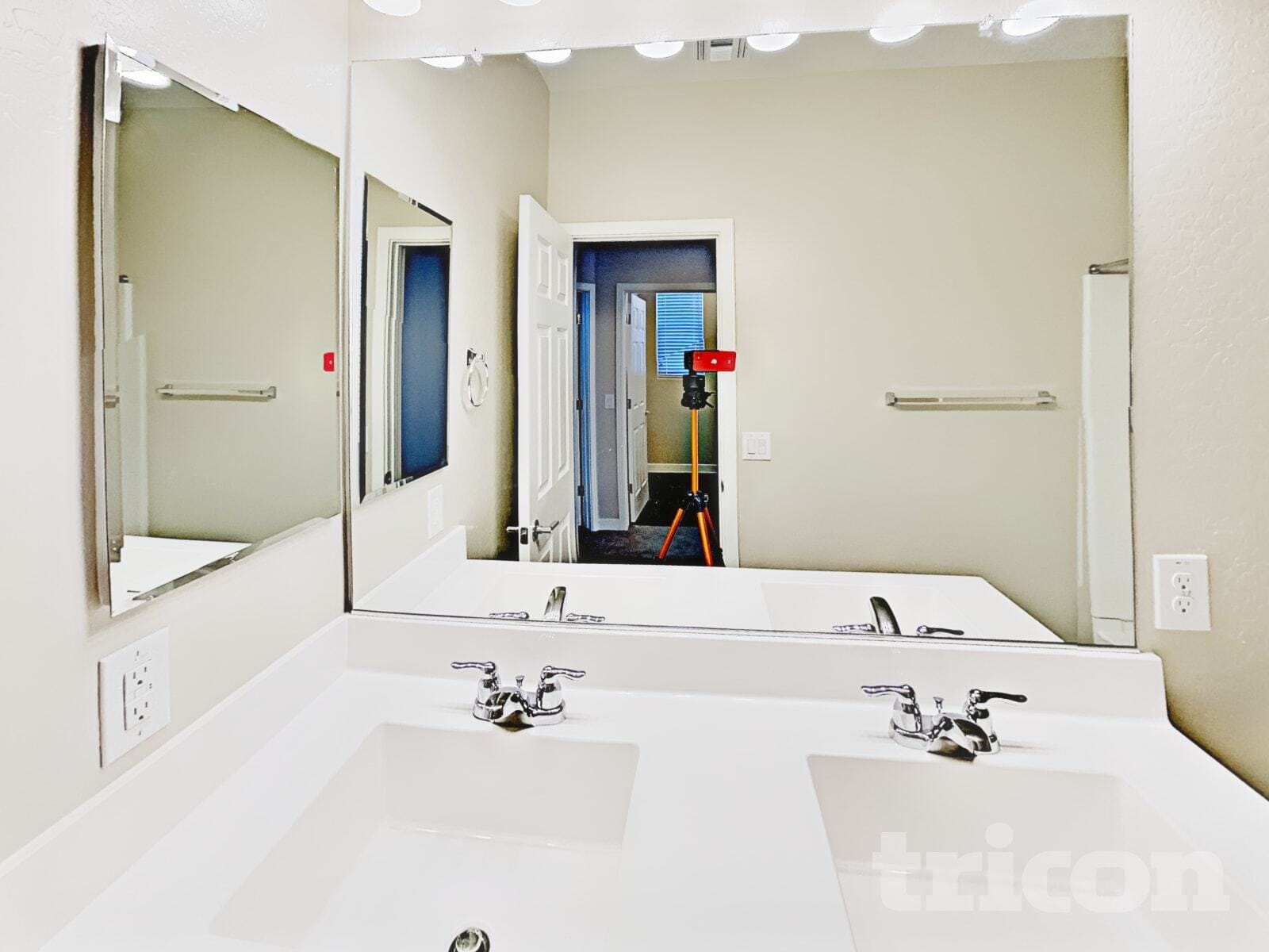 Building Photo - 2929 N 28th St