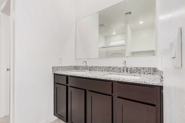 Building Photo - Beautiful Corner Lot Home with Modern Upgr...