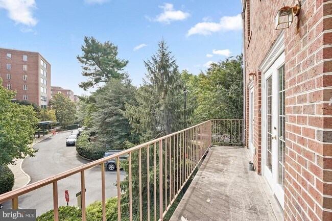 Building Photo - 4305 Massachusetts Ave NW