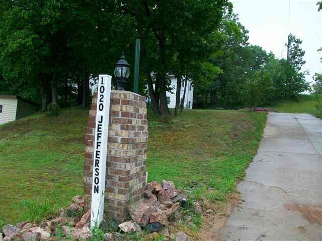  - 1020 Jefferson St