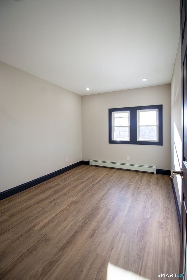 Building Photo - 133 North St