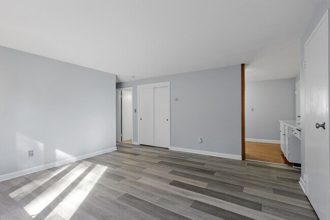 Building Photo - 31 Marion Rd