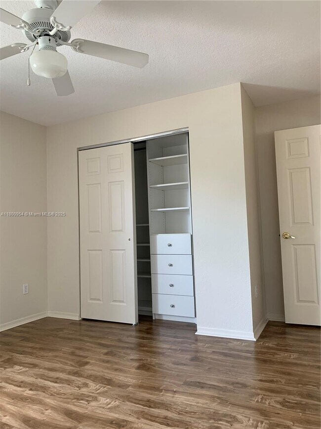 Building Photo - 4304 Diamond Row