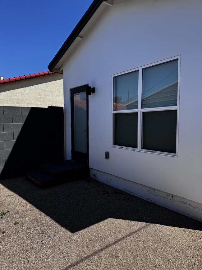 Building Photo - 1839 W Hazelwood St
