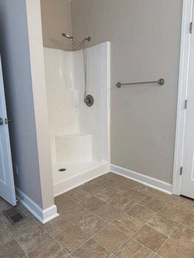 Building Photo - 3 Bed/2 Bath with Bonus Room in CBA Schools