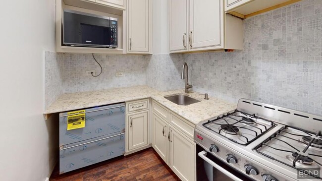 Building Photo - 0 bedroom in NEW YORK NY 10022