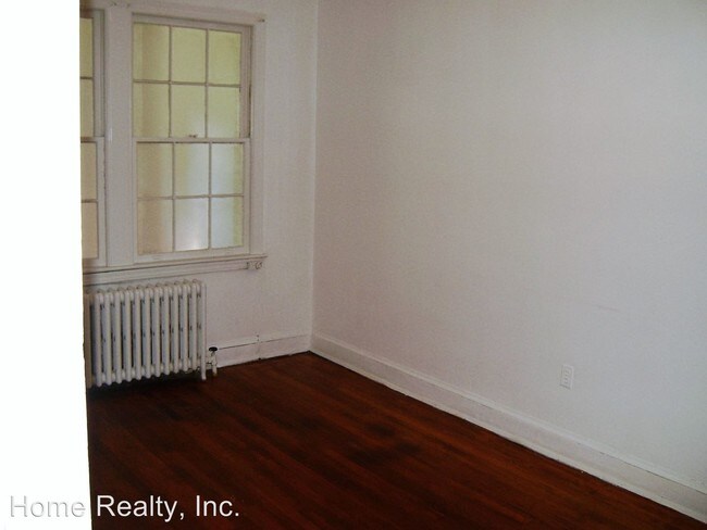 Building Photo - 1733 Minnesota Ave SE