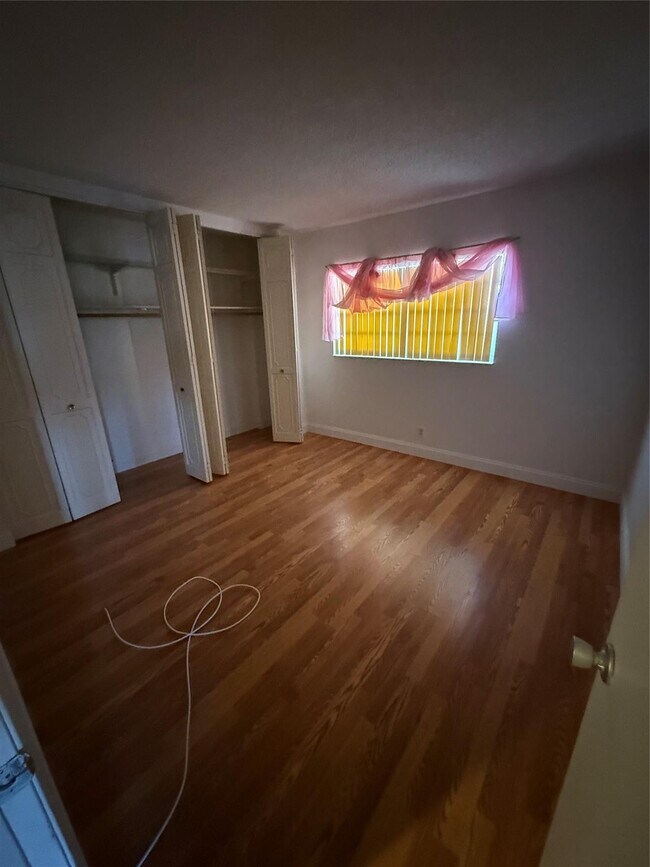 Building Photo - 3575 Brokenwoods Dr