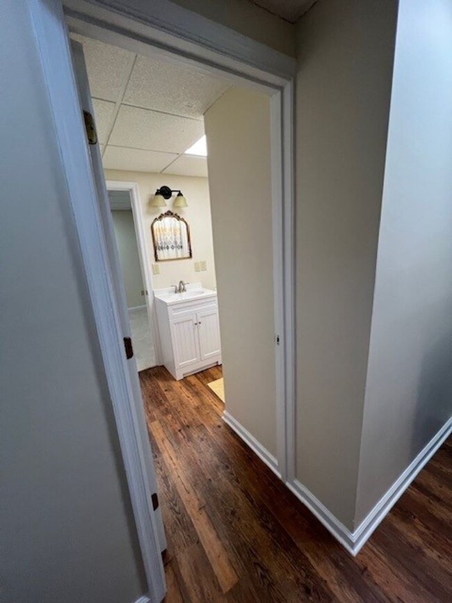 Building Photo - Single Family Home for Rent