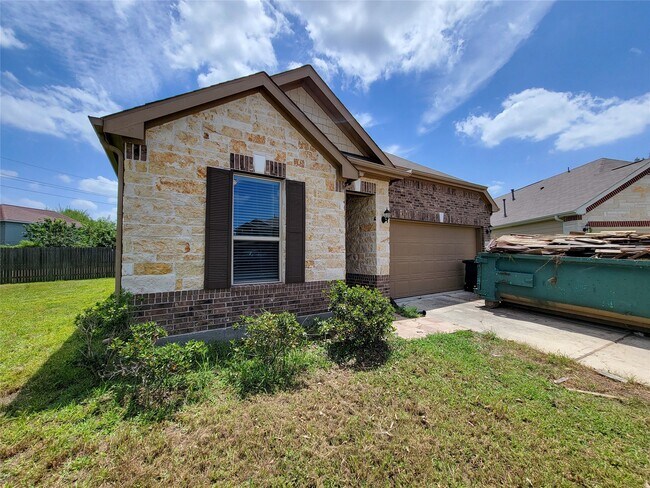 Building Photo - 14202 Persimmon Woods Dr