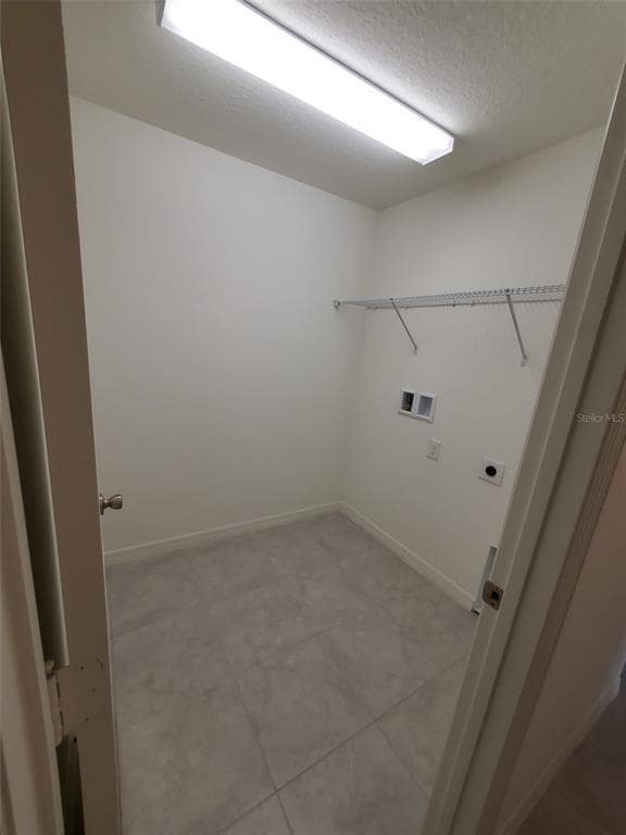 Building Photo - 2058 Ficus St