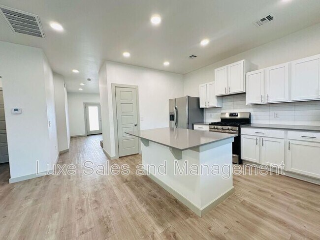Building Photo - 7907 NW 135th Terrace