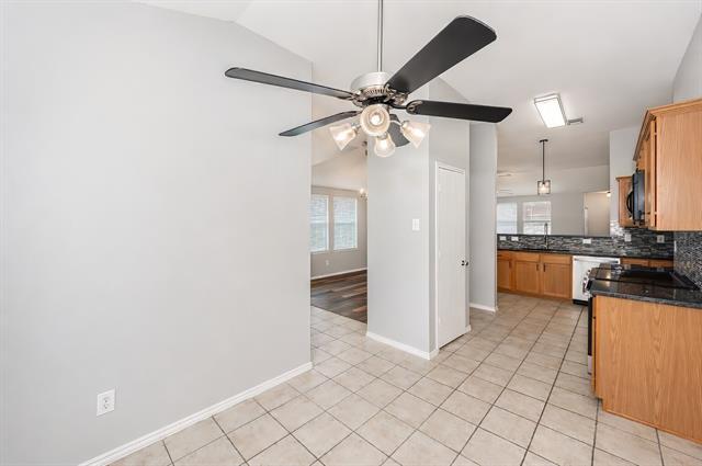 Building Photo - 9249 Conestoga Dr