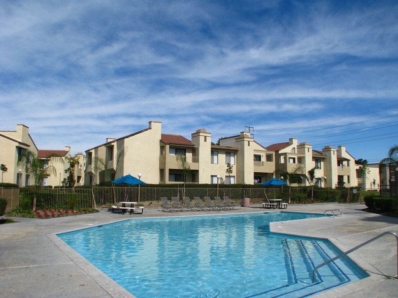 Building Photo - Cottonwood Ranch