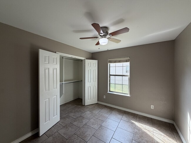 Building Photo - 2415 Laurel St