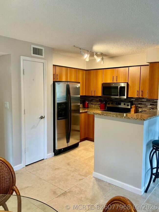 Building Photo - 1125 Crystal Way