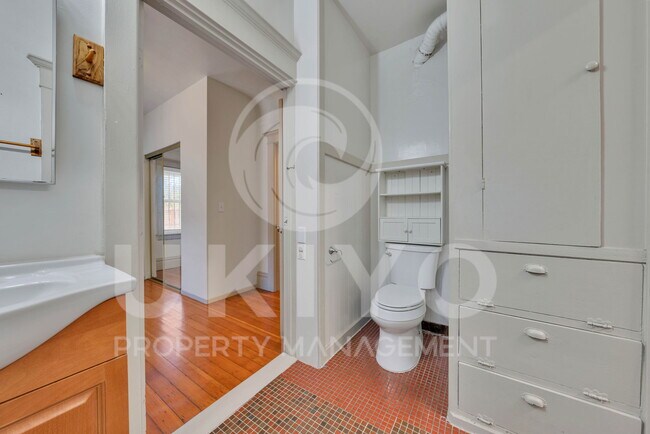 Building Photo - 3337 California St