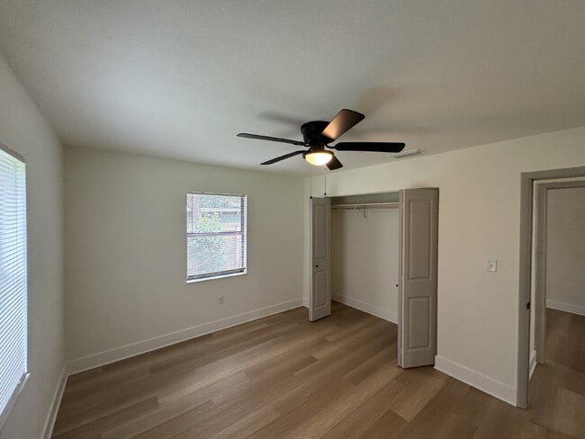 Building Photo - 6214 S Martindale Ave
