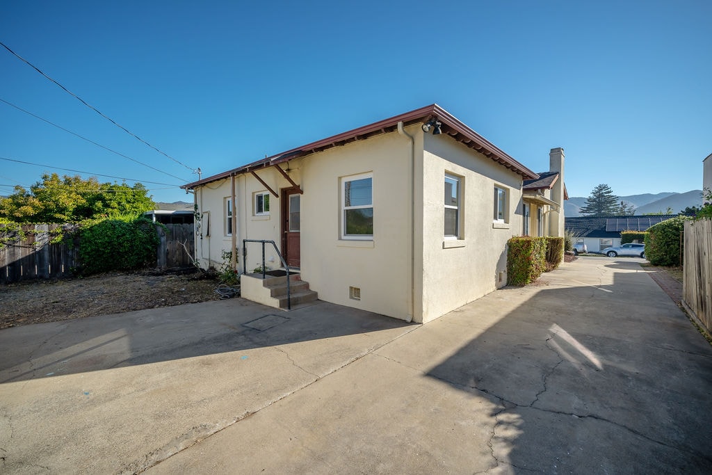 Back - 59 Chorro St