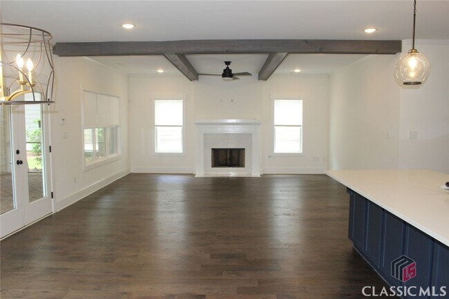 Building Photo - 245 Gilmer St