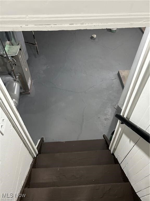 Building Photo - 15630 Holmes Ave