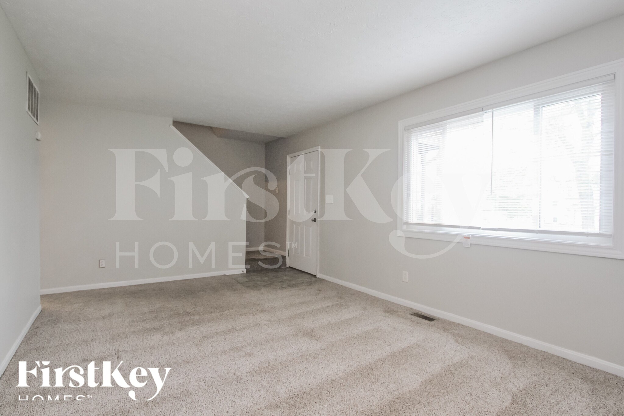 Building Photo - 7732 Hoyt Ave