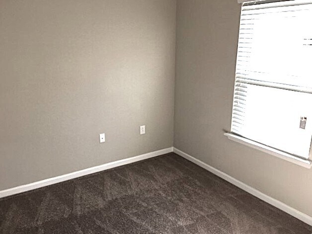 Building Photo - 200 Otero Point