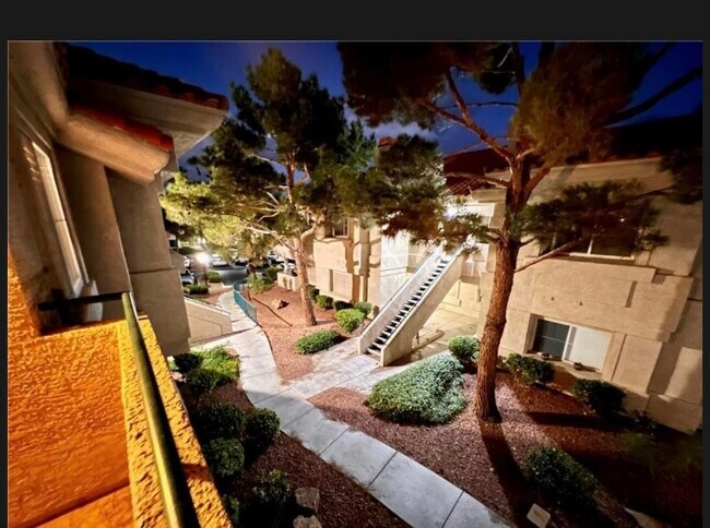 Building Photo - 356 Manti Pl