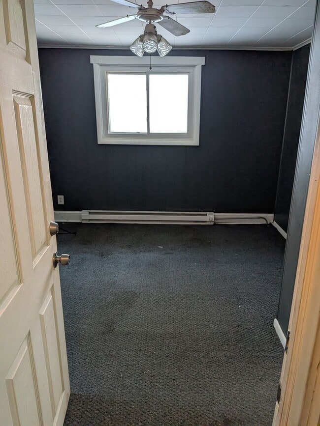 Building Photo - 1221 Eynon St