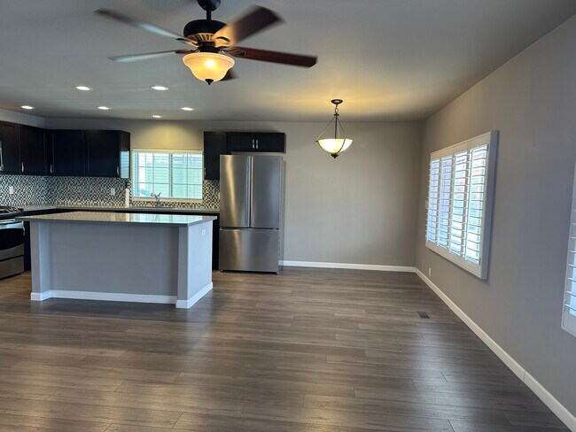 Building Photo - 73270 Desert Greens Dr N