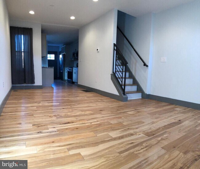 Building Photo - 1829 N Ringgold St