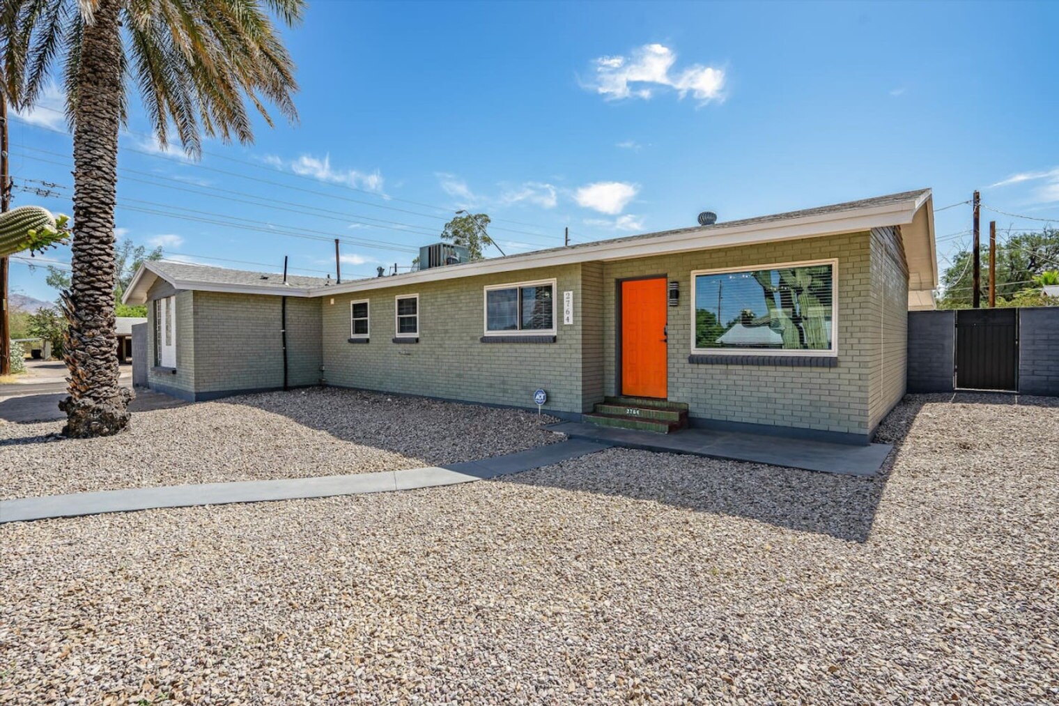 Building Photo - 2764 N Warren Ave