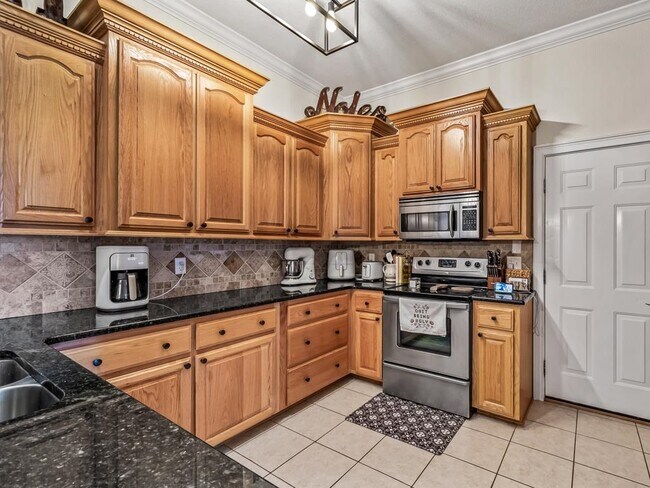 Building Photo - 1633 Cross Pointe Way