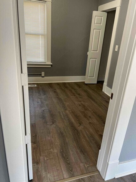 Building Photo - 1226 9th Ave S