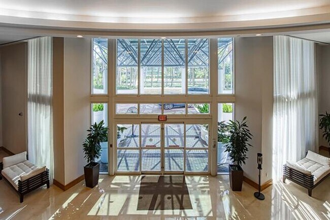 Building Photo - 18911 Collins Ave