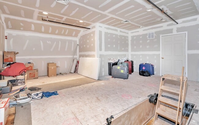 Building Photo - 118 Bancroft Mills Rd