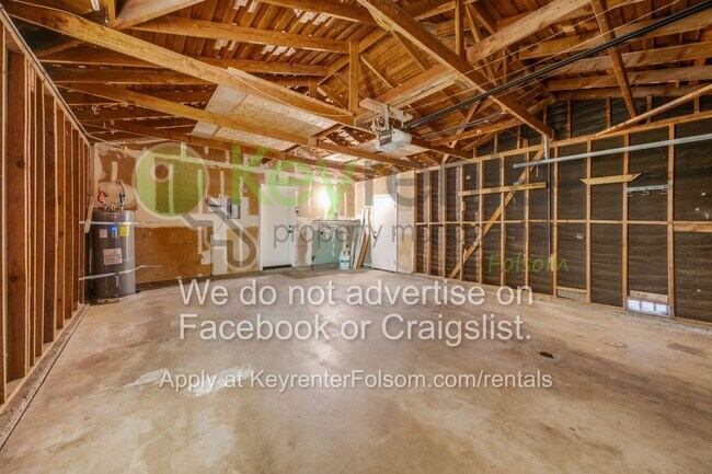Building Photo - 6113 Madison Ave