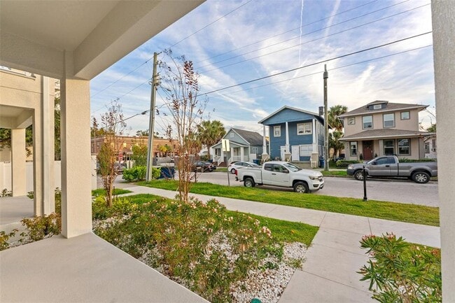 Building Photo - 2311 W Spruce St