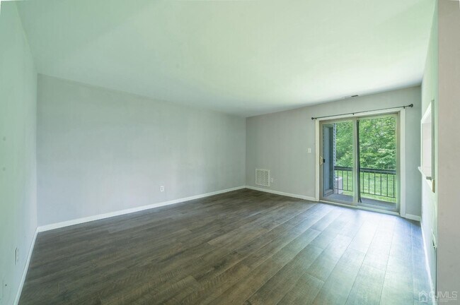 Building Photo - 1612 Woodbridge Commons Way