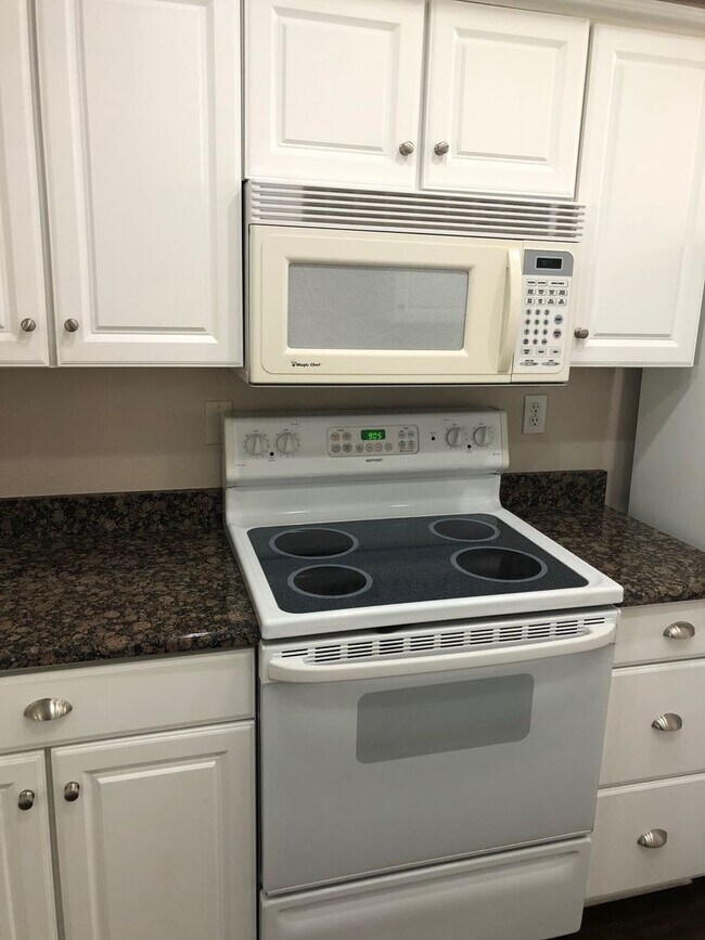 Building Photo - 12036 Caminito Campana