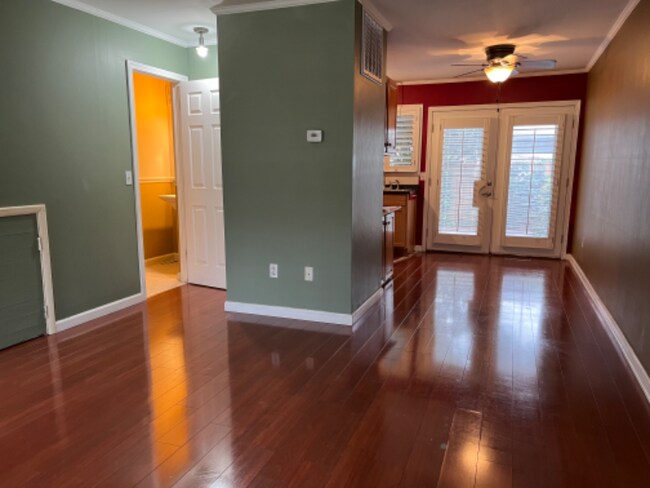 Building Photo - 1349 El Dorado Dr