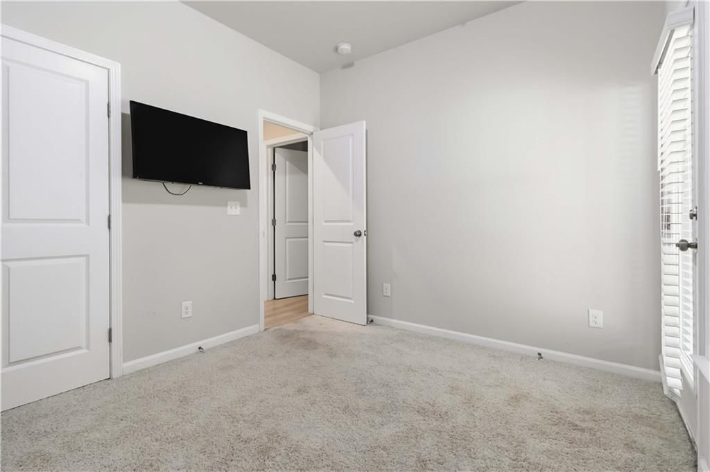 Building Photo - 6504 Brooklake Ct SE