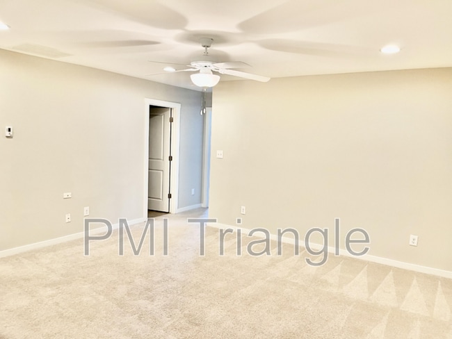 Building Photo - 412 Shakespeare Dr