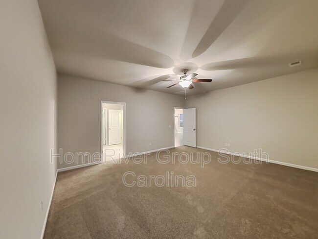 Building Photo - 3147 Mulan Ln