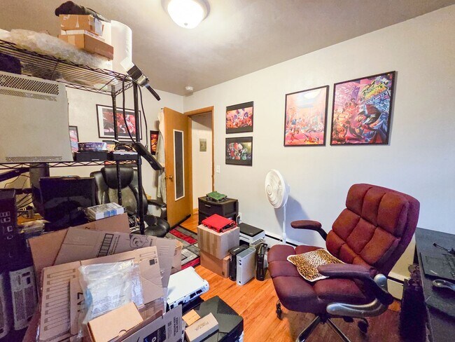 Building Photo - 913 High St