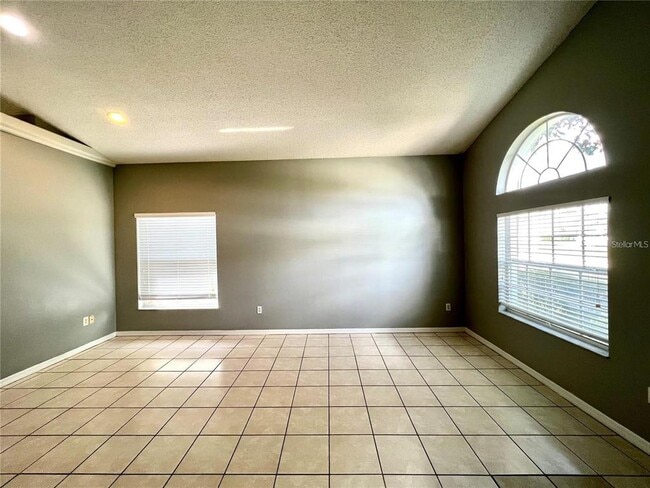 Building Photo - 16708 Glenbrook Blvd